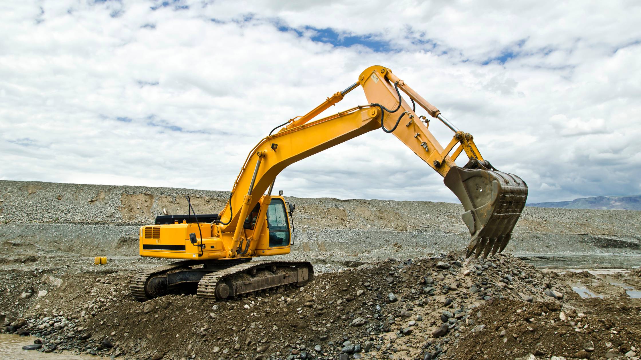 Long Reach Excavators for Small Construction Businesses