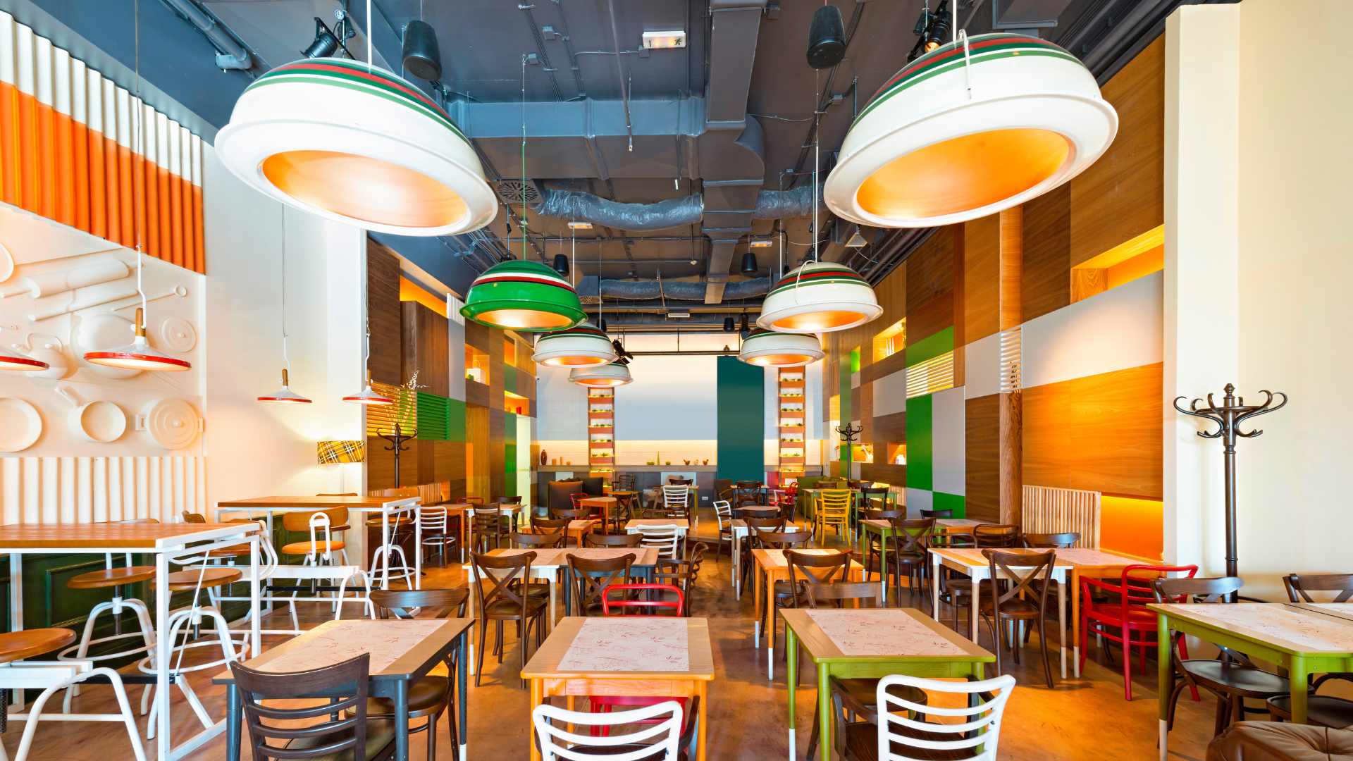 5 big challenges restaurant owners face and how AI is solving them